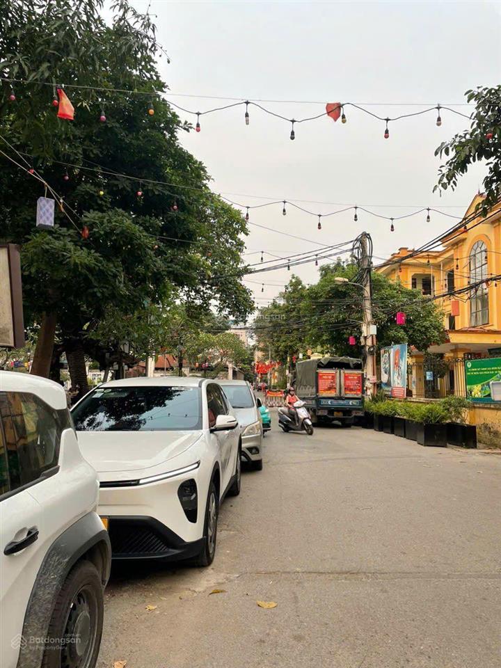 Bán gấp nhà phố lụa 38m 5 tầng xây mới ôtô cách 15m cách mầm non vạn phúc 50m chỉ 8 tỷ