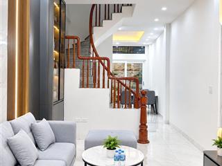 Bán gấp nhà dân xây văn quán 42m  sổ đỏ chính chủ  khoảng không để xe nhà 8,9 tỷ, có thương lượng