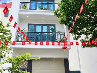Bán gấp liền kề văn khê 55m  mt 5m phân lô vỉa hè kinh doanh, sổ đỏ chính chủ 13,7 tỷ giá tốt