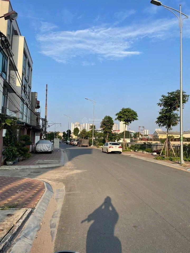 Bán gấp đất ngô quyền hà đông 50m2 mt 4.1m, sổ đỏ chính chủ hai thoáng trước sau, 9.4 tỷ