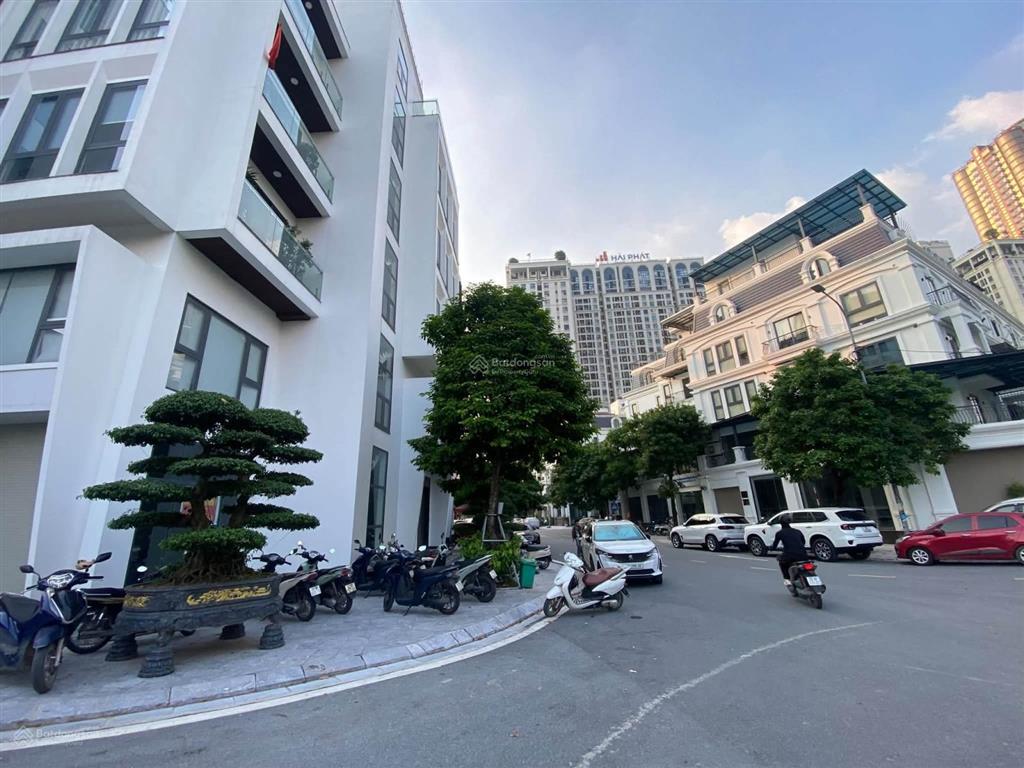 Bán gấp liền kề thô văn khê 83mmt 5m, sổ đỏ chính chủ, đường thông ôtô tránh 18.1 tỷ thương lượng