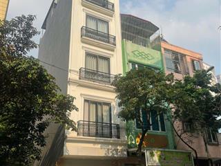 Bán gấp nhà ngô thì nhậm 45msổ đỏ chính chủthang máygần công an quận hà đông 14,2 tỷ