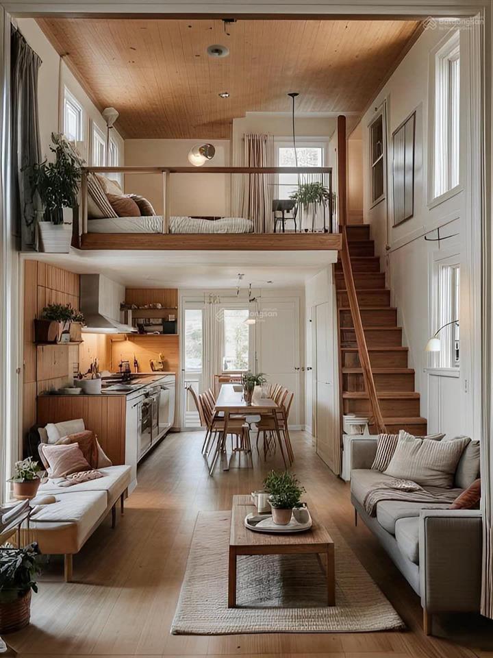 Chính chủ bán căn 3 phòng ngủ tầng trung ngay gần mặt đường lớn