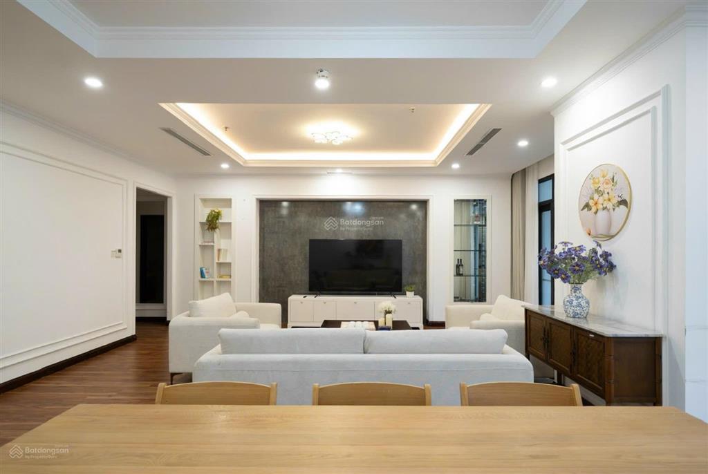 Cho thuê căn góc 3pn cao cấp 181m² có hỗ trợ thuê ngắn ngày,  0889 986 ***