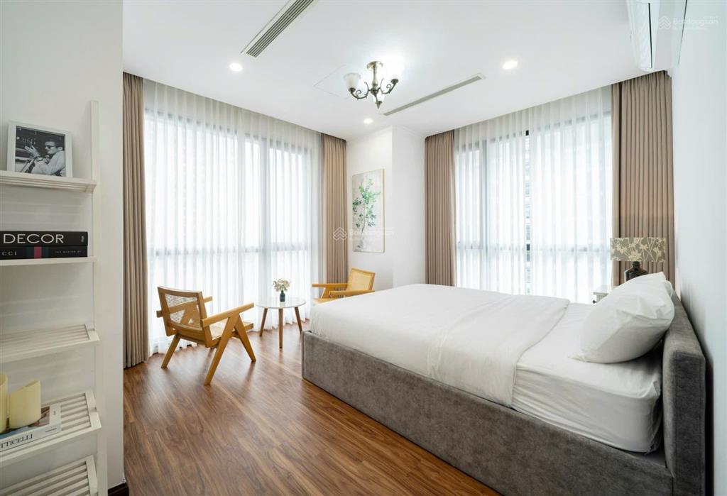 Cho thuê căn góc 3pn cao cấp 181m² có hỗ trợ thuê ngắn ngày,  0889 986 ***