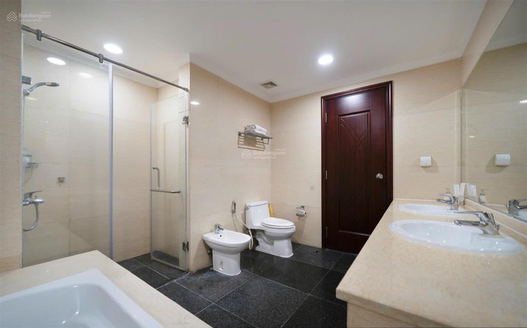 Cho thuê căn góc 3pn cao cấp 181m² có hỗ trợ thuê ngắn ngày,  0889 986 ***