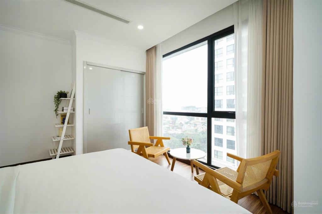 Cho thuê căn góc 3pn cao cấp 181m² có hỗ trợ thuê ngắn ngày,  0889 986 ***