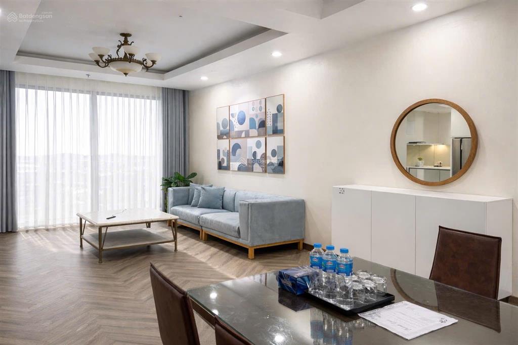 Cho thuê căn hộ 2pn, 93m2, 18,5tr royal city  ở ngay,  0889 986 ***