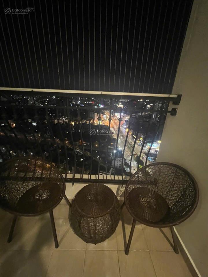 Chính chủ bán căn 1pn 55m2 gần góc tại royal city,  0384 087 ***
