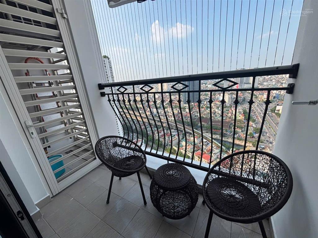 Chính chủ bán căn 1pn 55m2 gần góc tại royal city,  0384 087 ***