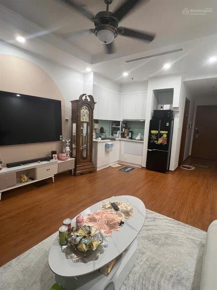 Chính chủ bán căn 1pn 55m2 gần góc tại royal city,  0384 087 ***
