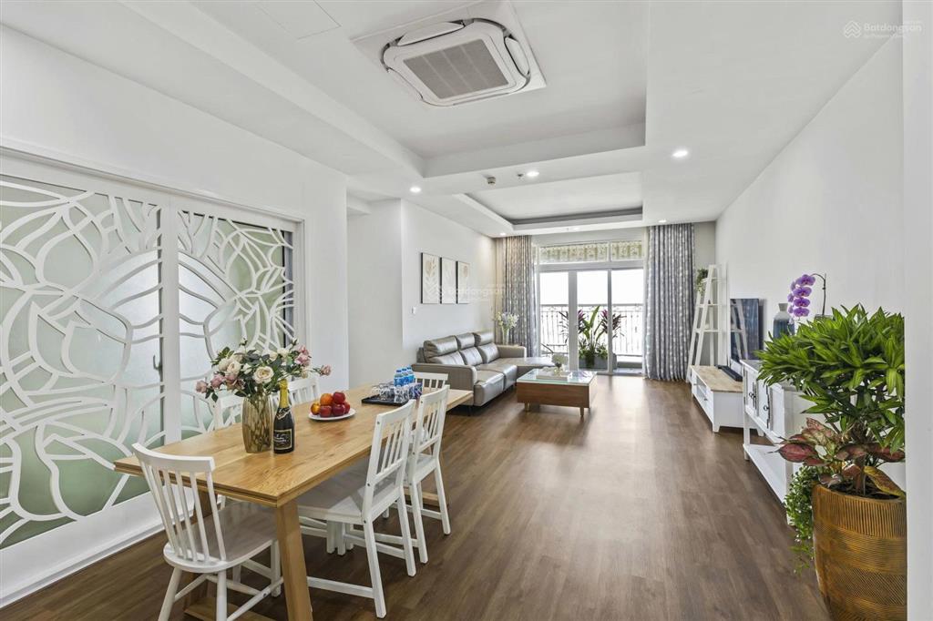 Chính chủ gửi thuê nhanh căn 2pn royal city, 109m2, 20 triệu,  0384 087 ***