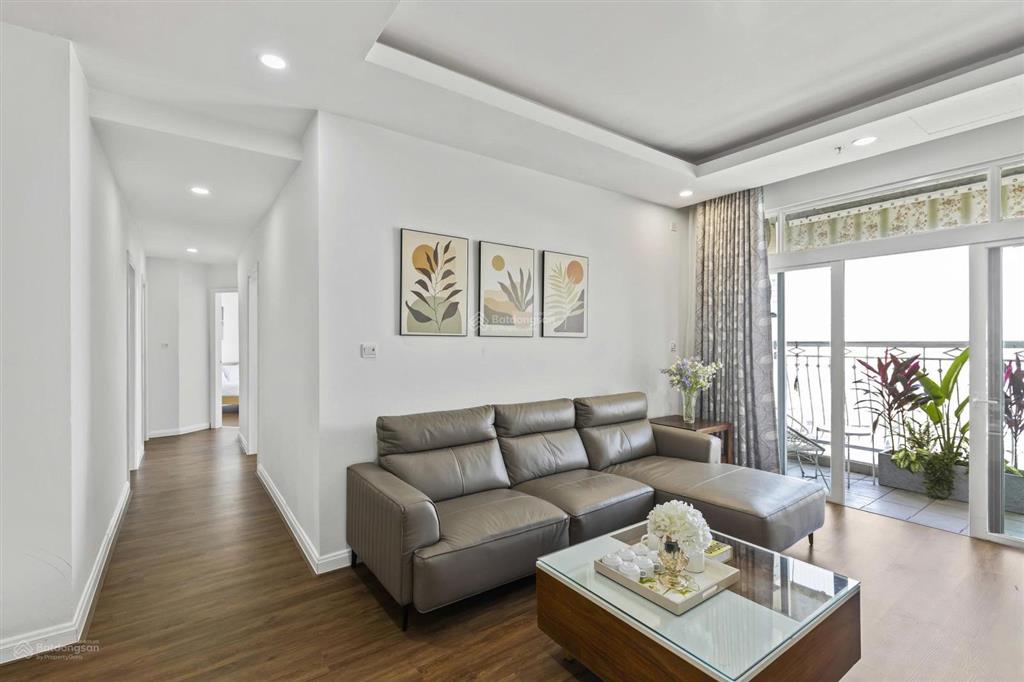 Chính chủ gửi thuê nhanh căn 2pn royal city, 109m2, 20 triệu,  0384 087 ***