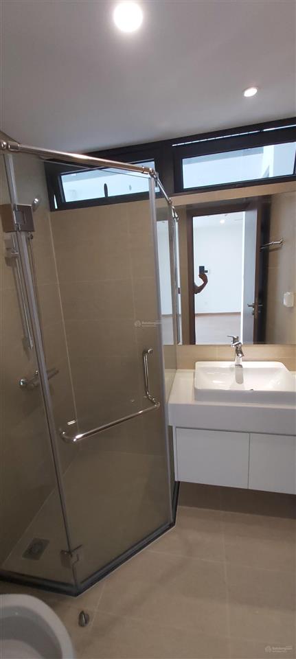 Chính chủ bán căn hộ 1 ngủ 1 khách cao cấp tại chung cư vinhomes skylake phạm hùng
