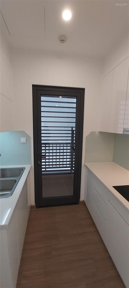 Chính chủ bán căn hộ 1 ngủ 1 khách cao cấp tại chung cư vinhomes skylake phạm hùng