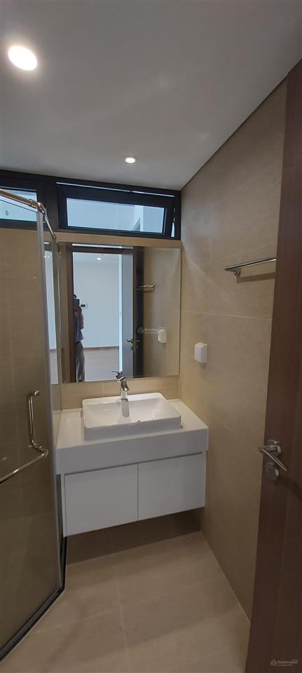 Chính chủ bán căn hộ 1 ngủ 1 khách cao cấp tại chung cư vinhomes skylake phạm hùng