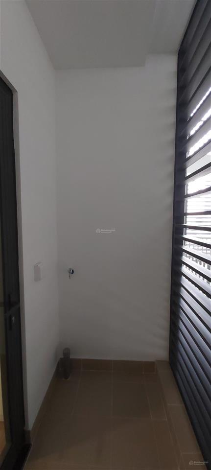 Chính chủ bán căn hộ 1 ngủ 1 khách cao cấp tại chung cư vinhomes skylake phạm hùng