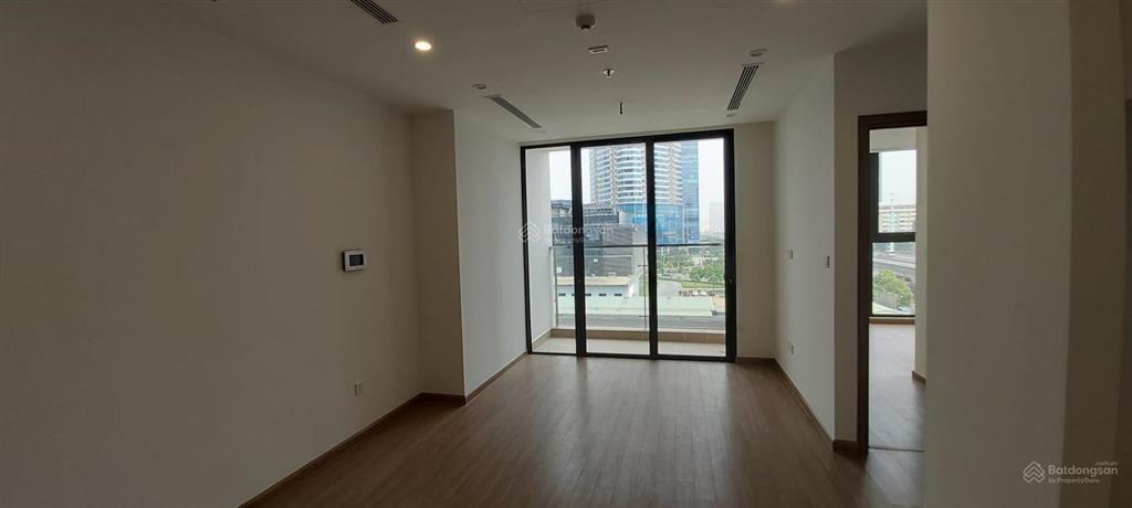 Chính chủ bán căn hộ 1 ngủ 1 khách cao cấp tại chung cư vinhomes skylake phạm hùng
