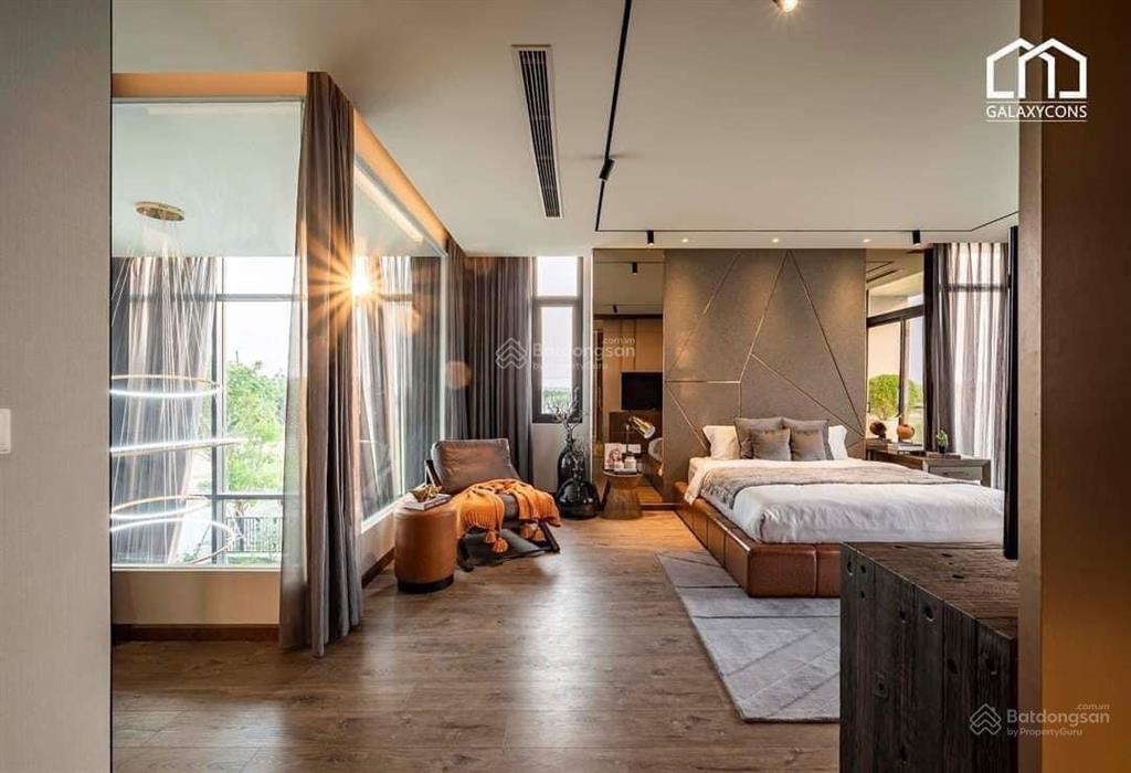 Kẹt tiền bán gấp căn nhà phố cao cấp luxury nine south estates 15 tỷ 140m2 5pn 5wc 0906 126 ***