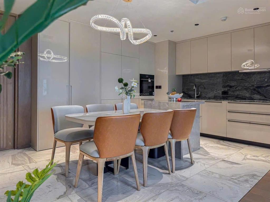 Chính chủ cần bán nhanh căn hộ 3 phòng ngủ grand marina saigon 52,5 tỷ 145m2
