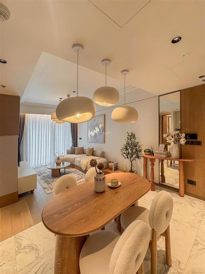 Chính chủ bán nhanh căn hộ cao cấp 50m2 2pn1wc soho residence 100 cô giang quận 1  0906 126 ***