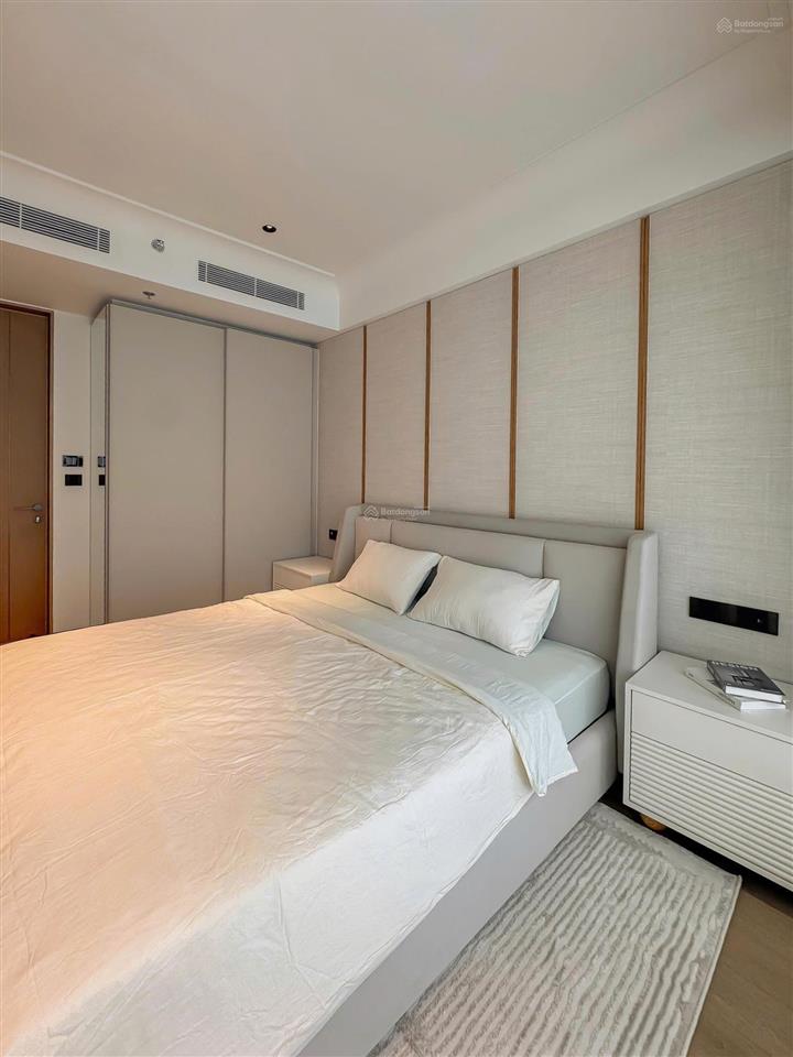 Chính chủ bán nhanh căn hộ cao cấp 50m2 2pn1wc soho residence 100 cô giang quận 1  0906 126 ***