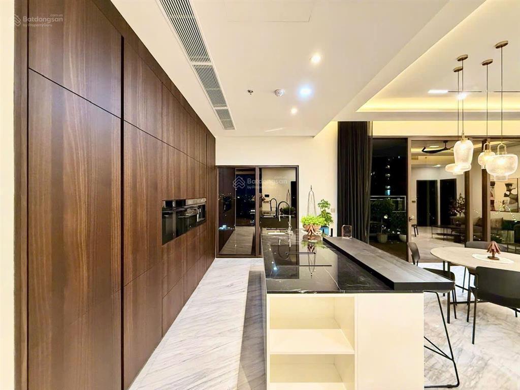 Chính chủ cần bán nhanh căn hộ hạng sang 3pn 120m2 the regency phú mỹ hưng giá 19.8 tỷ 0906 126 ***