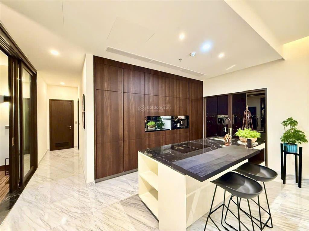 Tôi cần bán căn hộ 2pn grand marina saigon 89m2 giá 28 tỷ