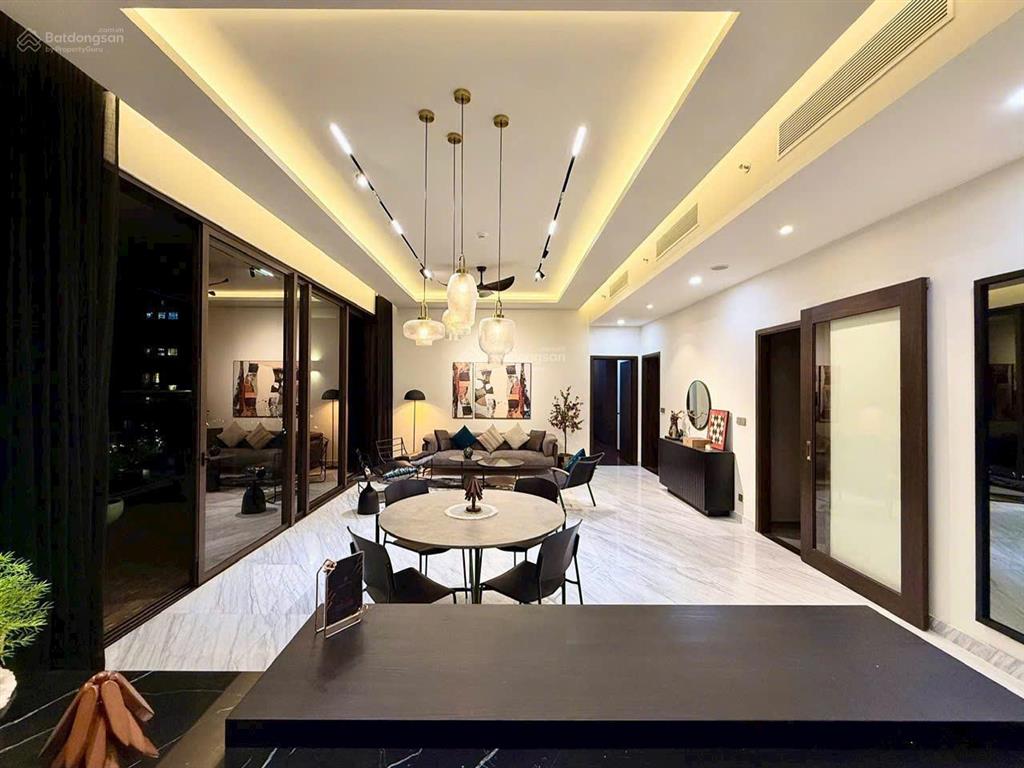 Tôi cần bán căn hộ 2pn grand marina saigon 89m2 giá 28 tỷ