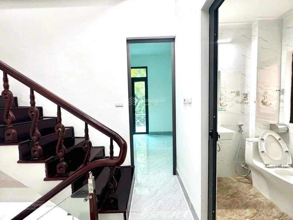 Phố vương thừa vũ lô góc phân lô ô tô vào nhà 4 tầng dân xây vuông đẹp 40m2 13.85 tỷ