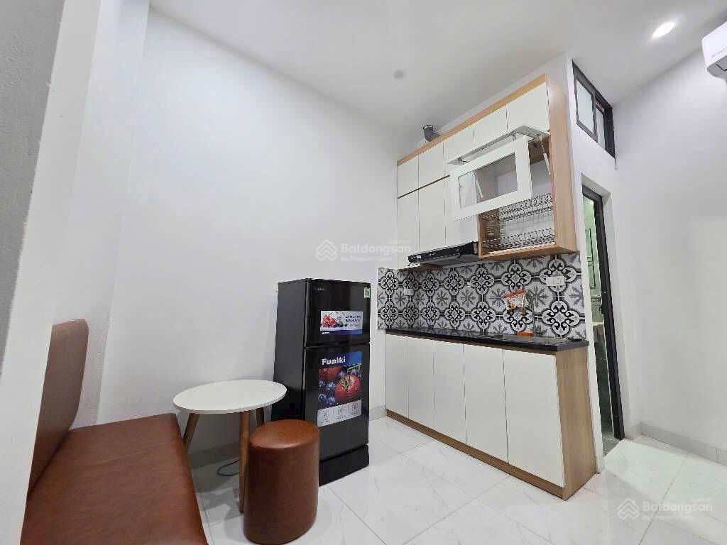 Nhà dòng tiền trung tâm bạch mai minh khai 5 tầng thang máy 7 phòng full đồ 40m2 10.85 tỷ
