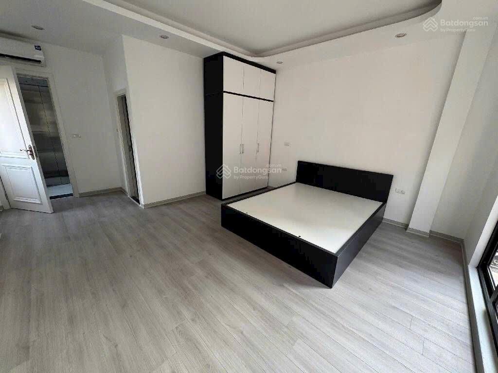Phố định côngthông lê trọng tấn ngõ kinh doanh vf3 vào nhà 6t thang máy ở ngay 40m2 11.8 tỷ
