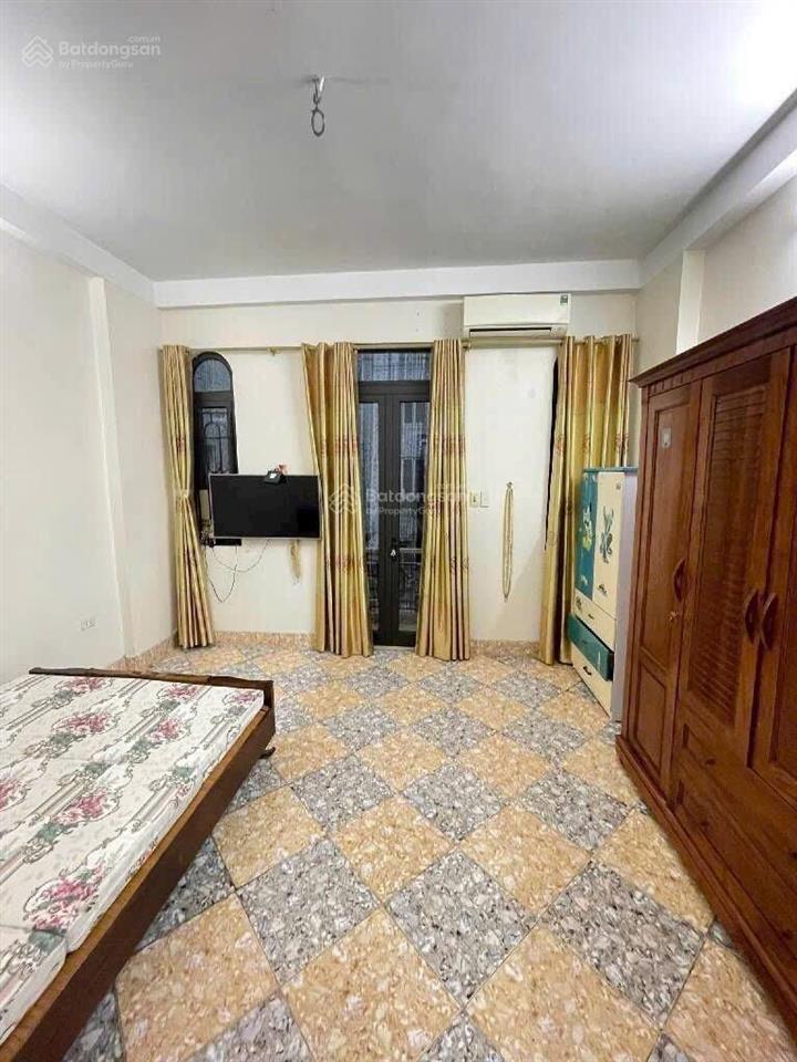 Nhà đẹp phố hoàng mai 5 tầng dân xây 4 ngủ đủ công năng ngõ rộng thoáng 40m2 8.6 tỷ