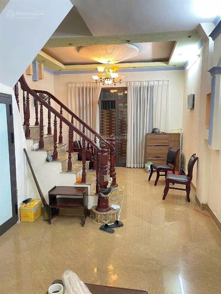 Nhà đẹp phố hoàng mai 5 tầng dân xây 4 ngủ đủ công năng ngõ rộng thoáng 40m2 8.6 tỷ