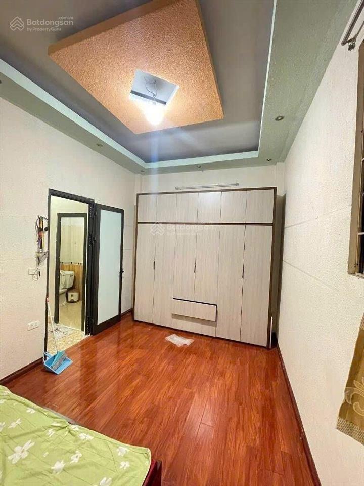 Nhà đẹp phố hoàng mai 5 tầng dân xây 4 ngủ đủ công năng ngõ rộng thoáng 40m2 8.6 tỷ