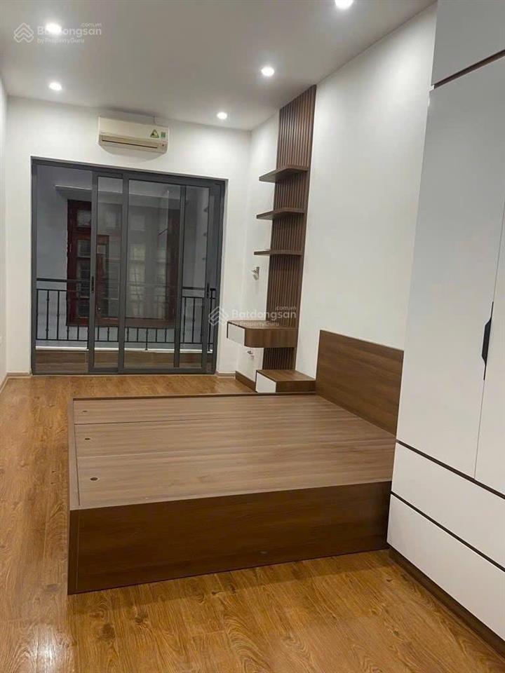 Phố nhân hoà nhà đẹp 5 tầng sẵn ở mặt ngõ rộng 2.5m sát phố 32m2 nhỉnh 8 tỷ