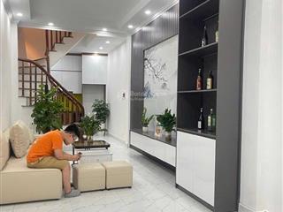 Phố nhân hoà nhà đẹp 5 tầng sẵn ở mặt ngõ rộng 2.5m sát phố 32m2 nhỉnh 8 tỷ