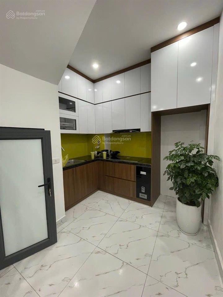 Phố nhân hoà nhà đẹp 5 tầng sẵn ở mặt ngõ rộng 2.5m sát phố 32m2 nhỉnh 8 tỷ