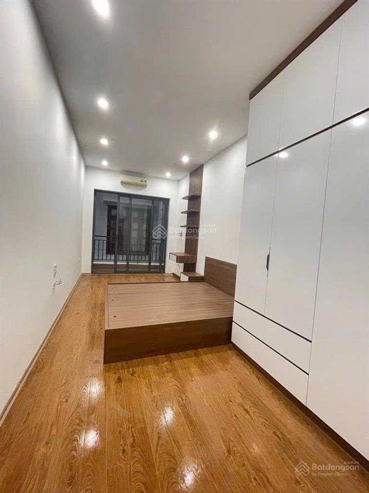 Phố nhân hoà nhà đẹp 5 tầng sẵn ở mặt ngõ rộng 2.5m sát phố 32m2 nhỉnh 8 tỷ