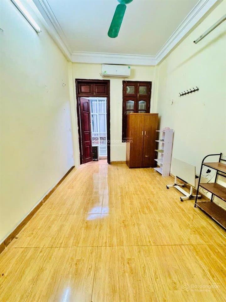 Bán nhà phố tân mai ô tô tải đổ cửa 4 tầng dân xây ở ngay kinh doanh đỉnh 26m2 7.75 tỷ