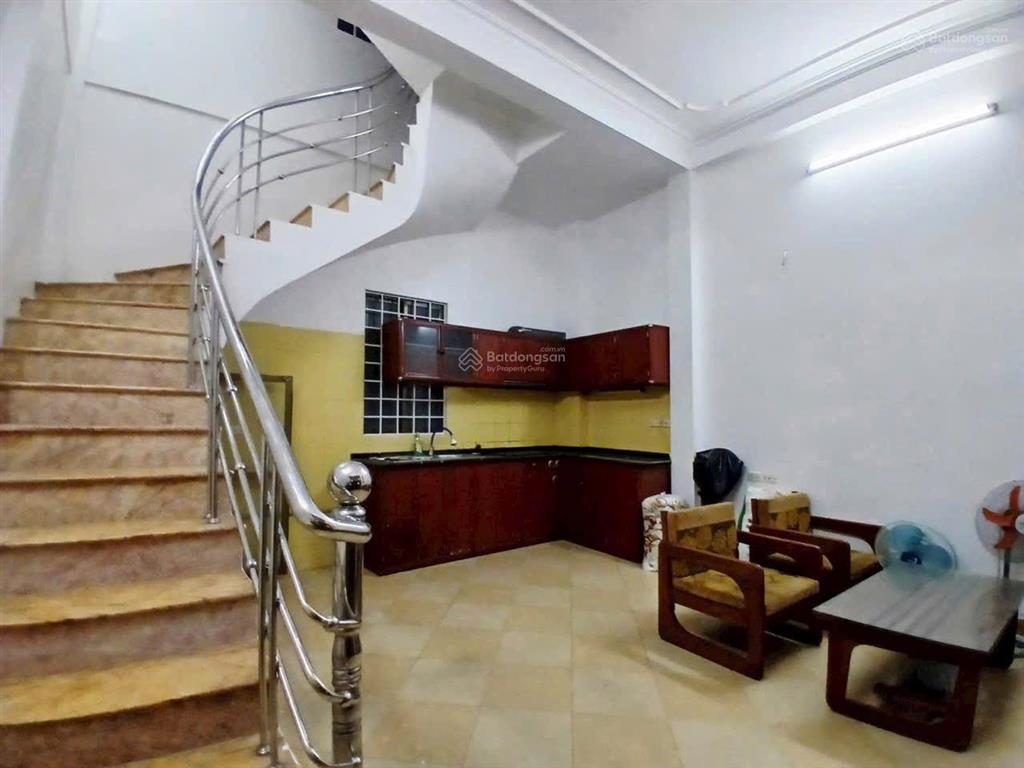 Bán nhà phố chùa bộc ngõ thông 30m ra phố 5 tầng ở ngay 27m2 mt 5m 8.25 tỷ