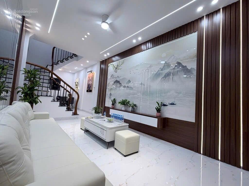 Bán nhà gần kdt đại kim 2 mặt thoáng gần phố ngõ rộng dt 40m2x 4 tầng xây mới 8.85 tỷ