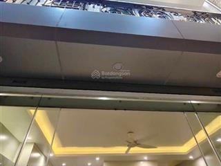 Nhà đẹp quận hai bà ngã tư chợ mơ 5 tầng thang máy ở ngay sát phố 35m2 nhỉnh 9 tỷ