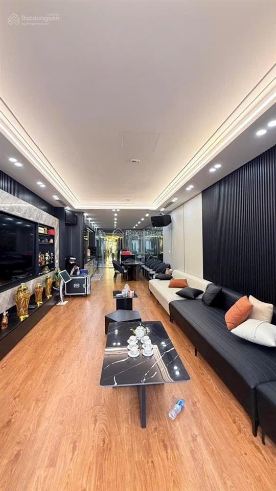 Nhà phố nguyễn văn cừ  80m2x 6 tầng thang máy  sát phốô tô vào nhàfull đồ xịn,ở ngaygiá tl