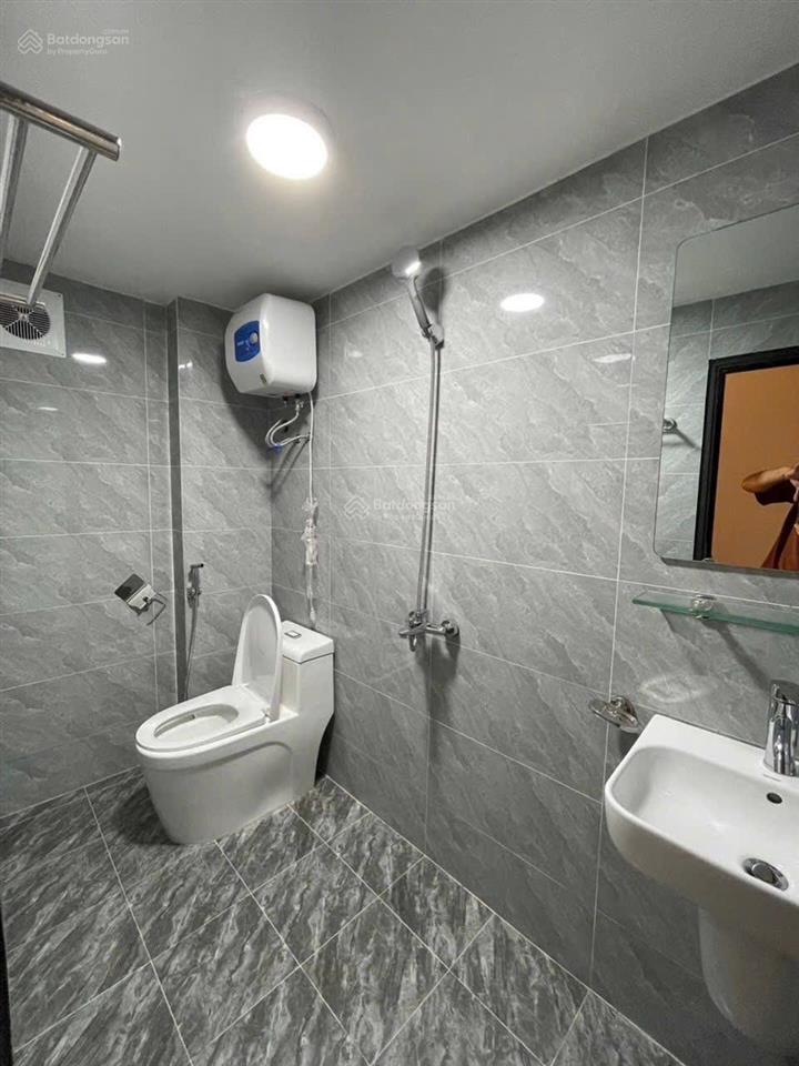 Nhà đẹp phố hoàng mai  ngõ nông rộng  34m2 x 5 tầng ở ngay  giá chỉ 7.95 tỷ có tl