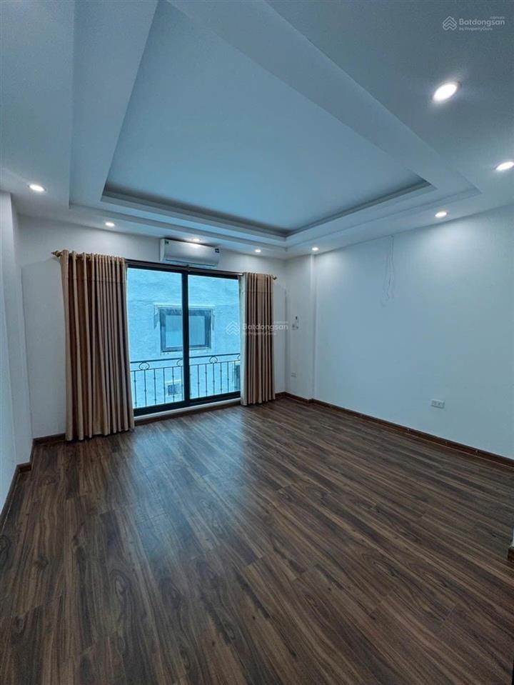 Bán nhà phố đại la, quận hai bà, 5 tầng dân xây ở ngay, 3 ngủ, ngõ rộng thoáng, 30m2, 6.95 tỷ