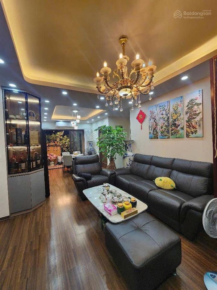 Bán chcc nhà p10 kđt việt hưng 97m23 ngủ full đồ ở ngay giá chỉ 5.3 tỷ