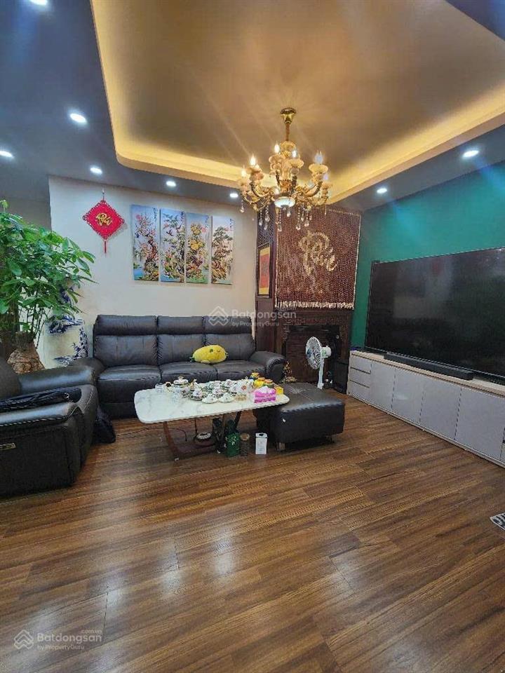 Bán chcc nhà p10 kđt việt hưng 97m23 ngủ full đồ ở ngay giá chỉ 5.3 tỷ