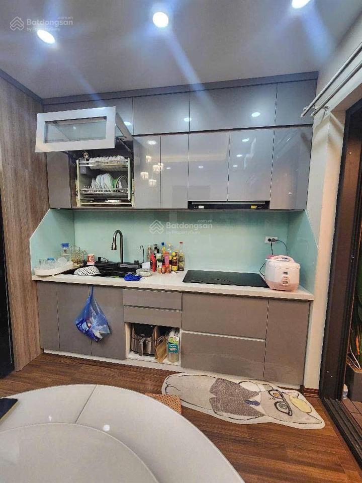 Bán chcc nhà p10 kđt việt hưng 97m23 ngủ full đồ ở ngay giá chỉ 5.3 tỷ