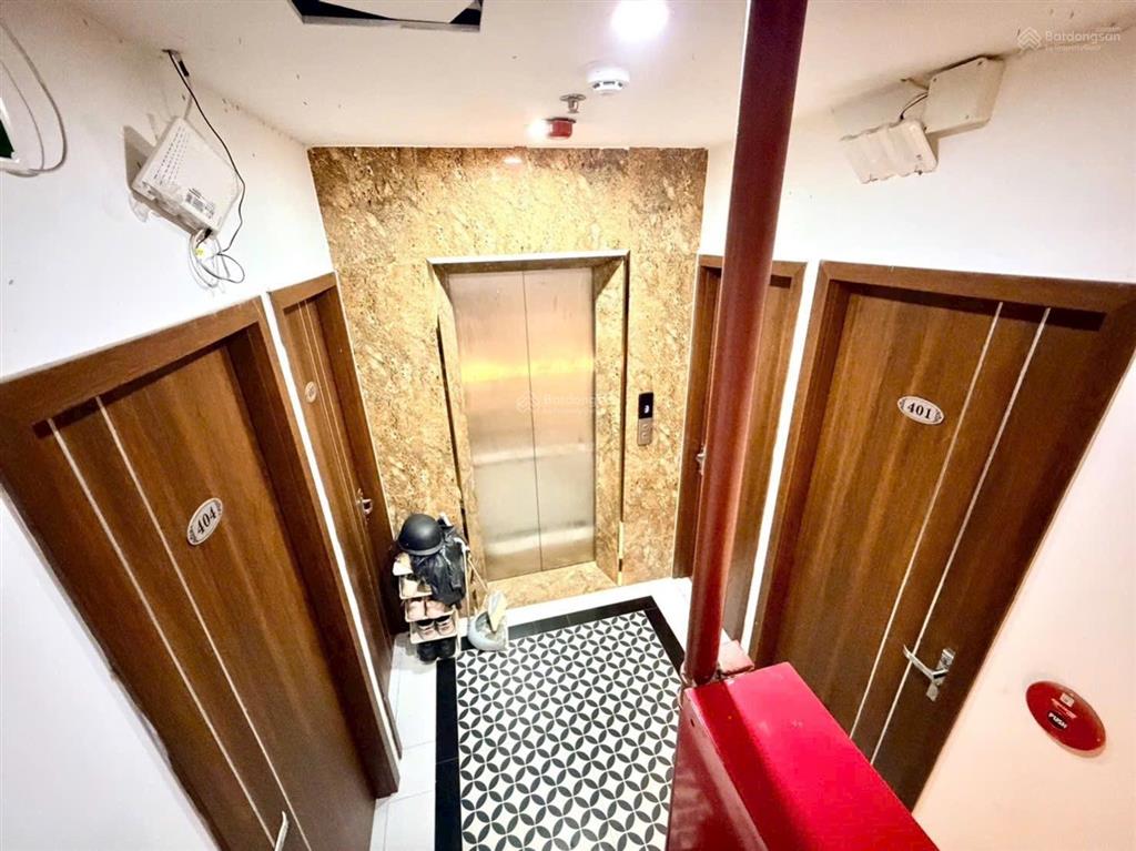 Bán tòa ccmn phố minh khai, 6 tầng thang máy, ngõ rộng 3m, cách phố 40m, 19 phòng, dt 100tr/tháng